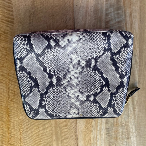 India Hicks Snakeskin clutch in ECU - Picture 8 of 13